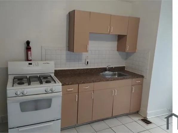 6148 Vine St Floor 2, Philadelphia, PA 19139