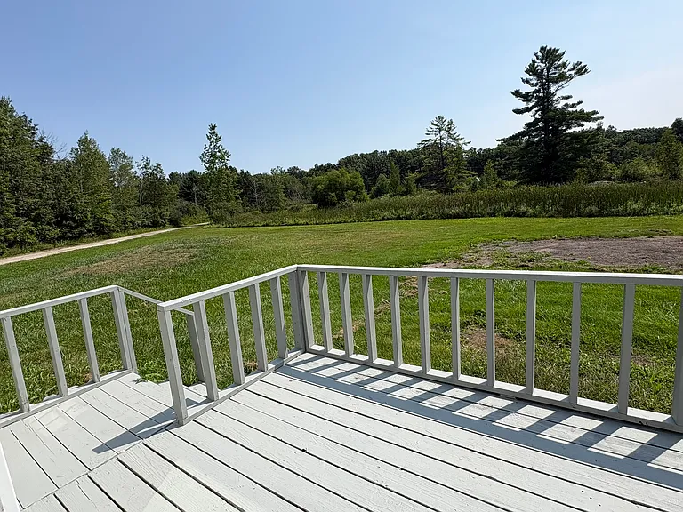 324 S Meridian Rd — Photo 9