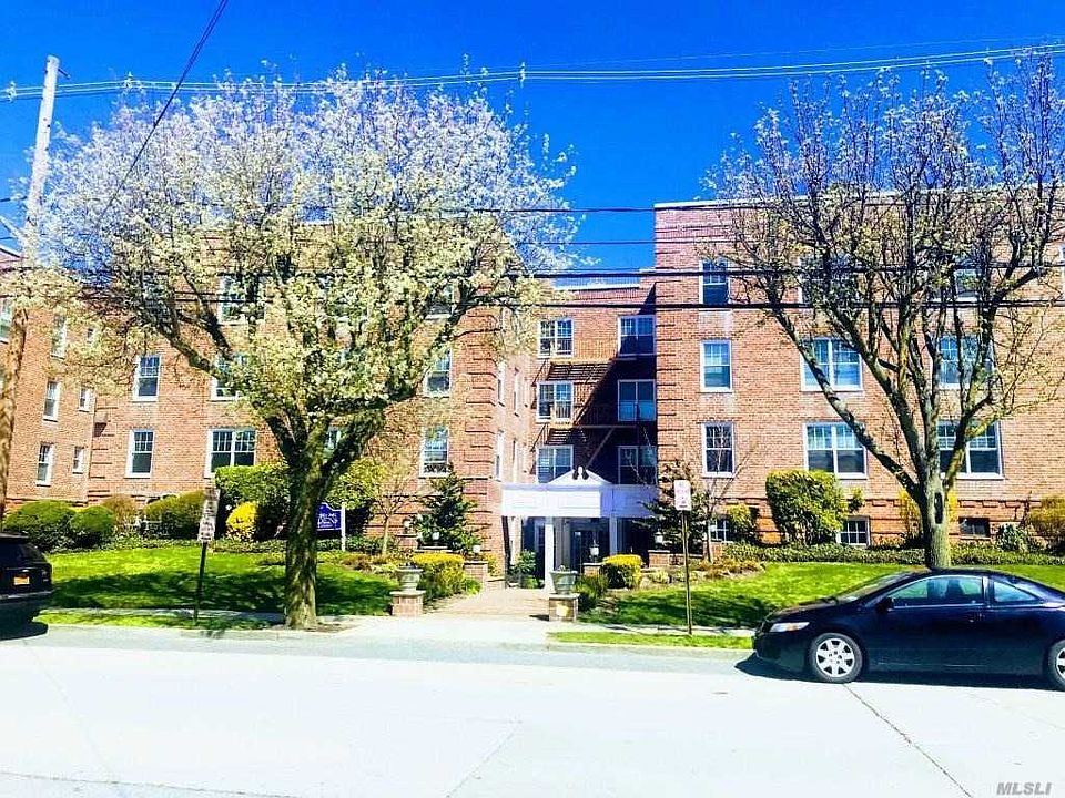 1st image of 194 Smith St APT 3S