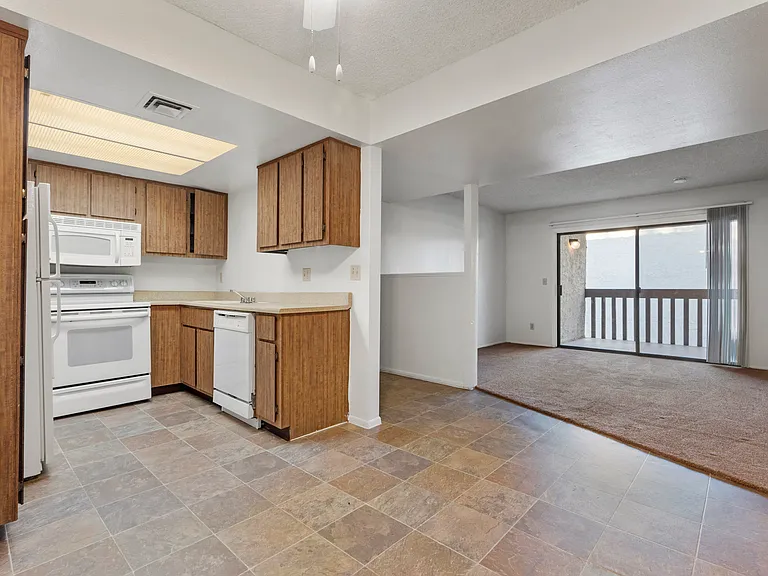 Townhomes on the Park Apartment Homes — Photo 19