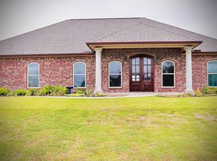 230 Indian Lake Dr, Lake Charles, LA 70607