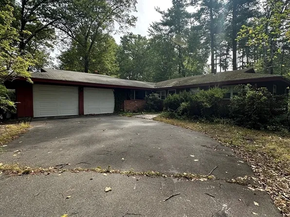 8 Topeka Rd, Chelmsford, MA 01824