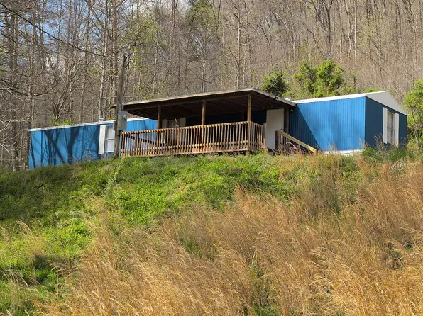 58 Stout Crk, Branchland, WV 25506