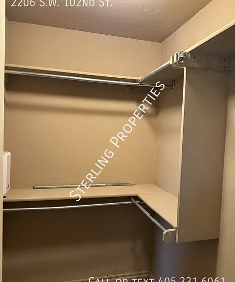 2206 SW 102nd St — Photo 32