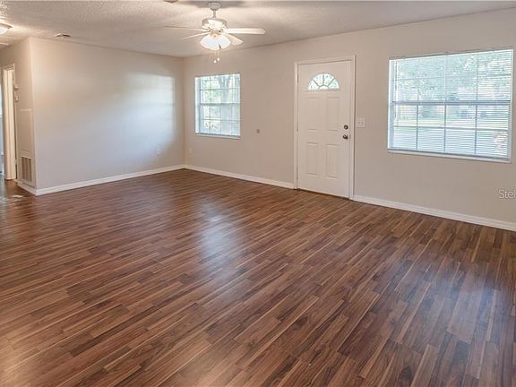 4th image of 3239 Wallington Dr