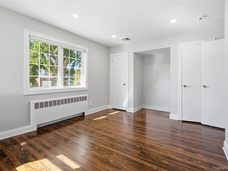 1641 Falmouth Ave — Photo 11