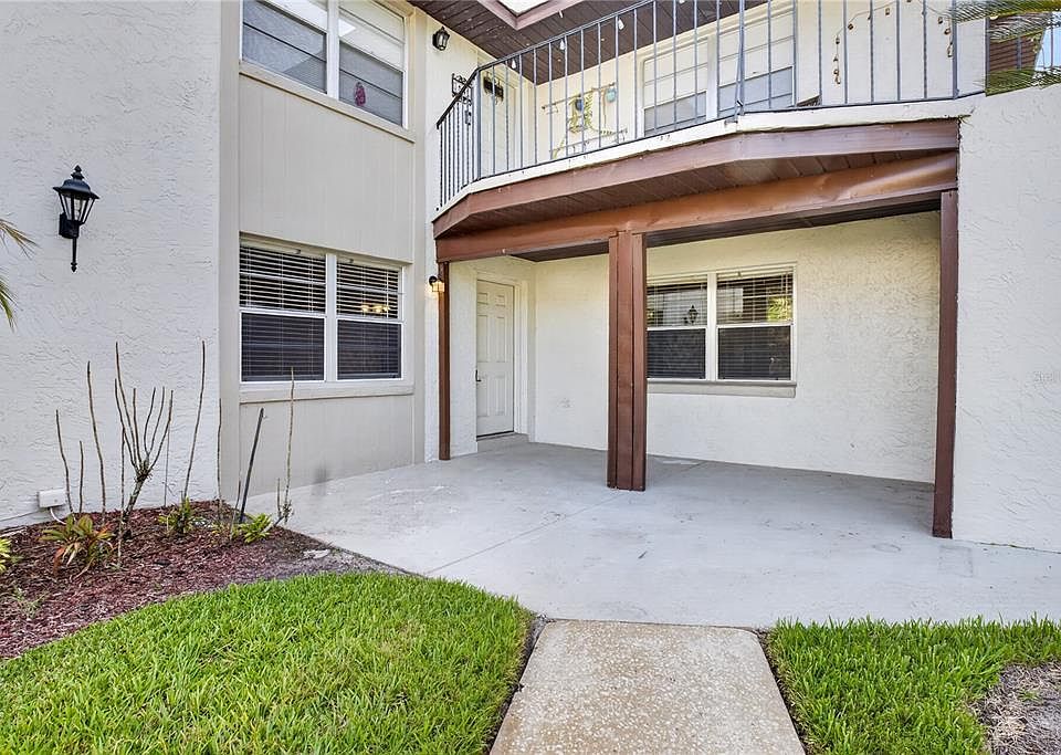 1st image of 53 Windtree Ln #102
