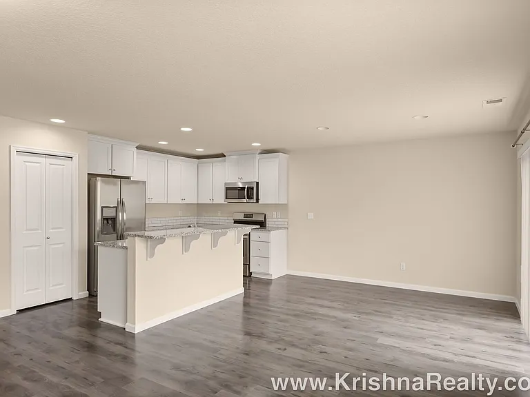 7443 NW 164th Ave — Photo 6