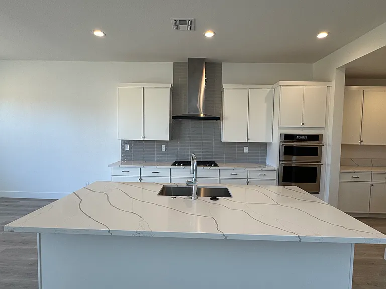 7523 Nautilus Ct — Photo 2