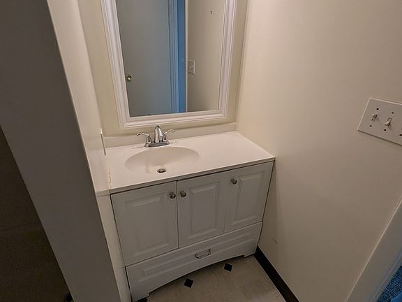 3rd image of 128 Milton Ave APT 5