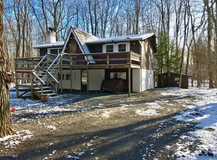 116 Tepee Dr, Pocono Lake, PA