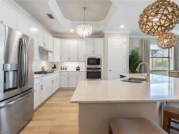 4th image of 15188 Blue Bay Cir