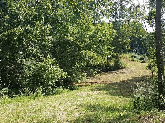 3rd image of Lubeck Hills Dr