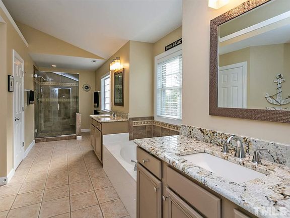 2nd image of 2716 Crystal Oaks Ln