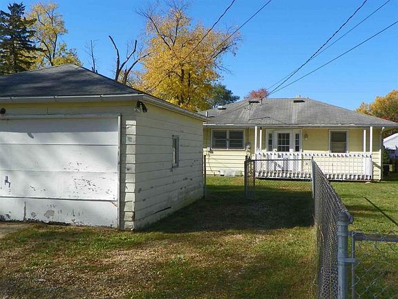 4th image of 3039 Latham St