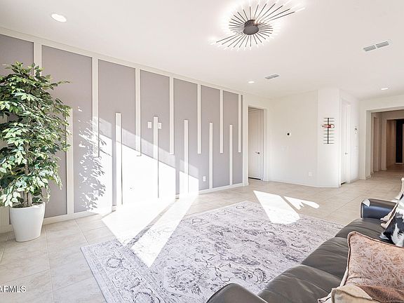 3rd image of 6807 W WINSTON Drive