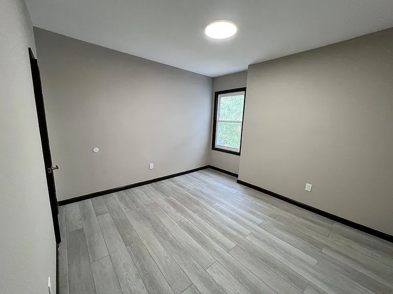 163 Elwood Ave #3B — Photo 6