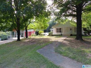 178 3rd St NW, Graysville, AL 35073