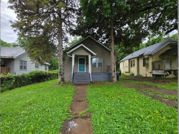 4237 E 62nd St, Kansas City, MO 64130