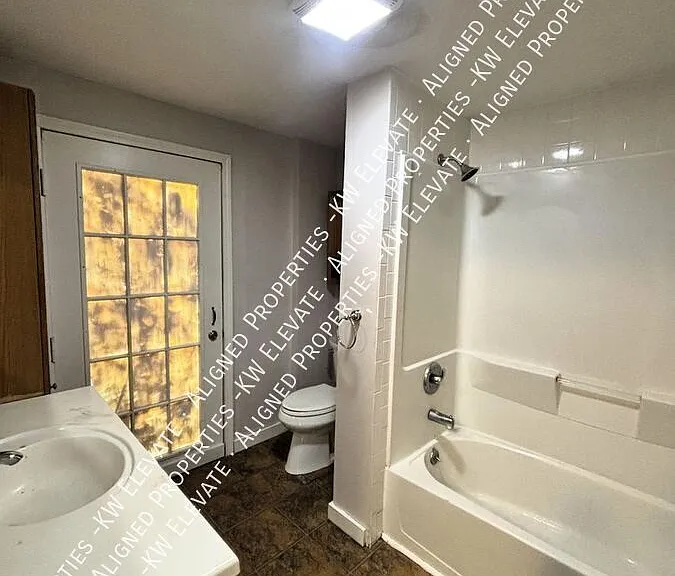 1491 Beardsley St — Photo 20