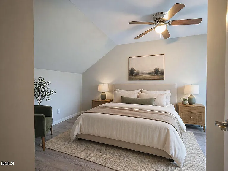 255 Erwin Rd #B — Photo 8