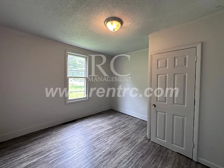 106 Wisconsin Ave — Photo 13