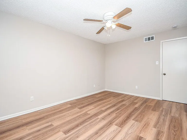 17331 Red Oak Dr #24 — Photo 14