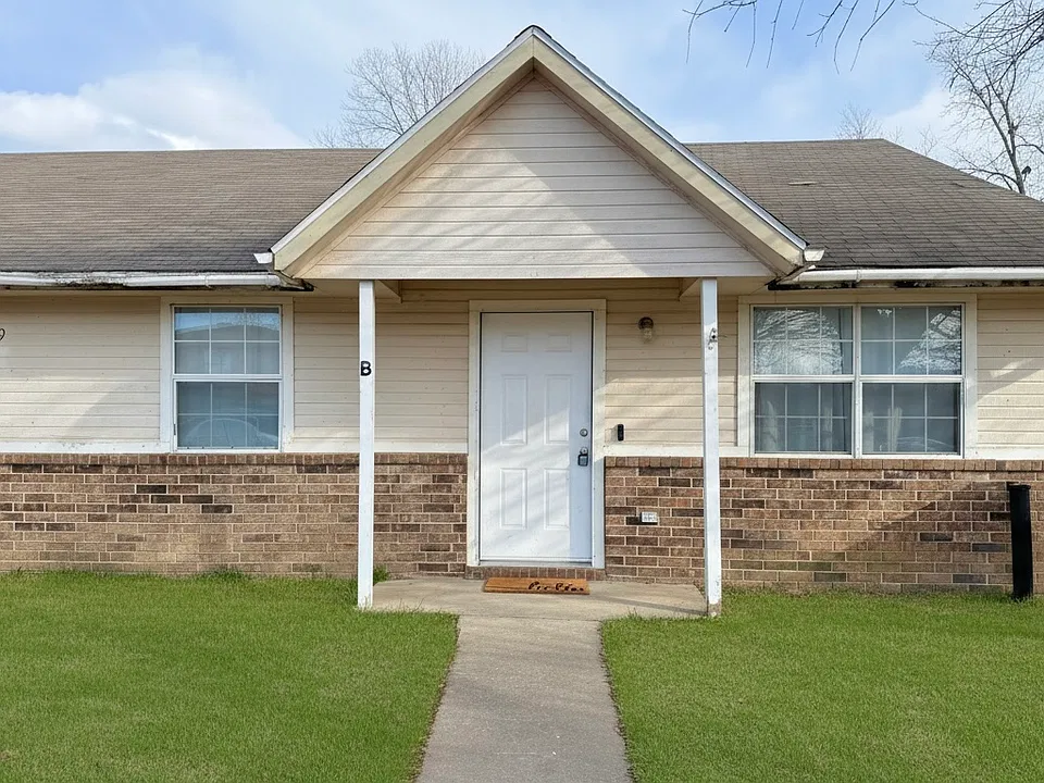 909 Durham Pl #B