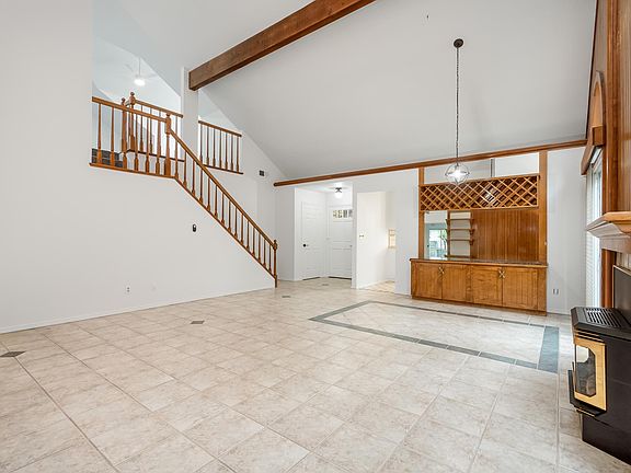 2nd image of 9122 N Stoneridge Ln