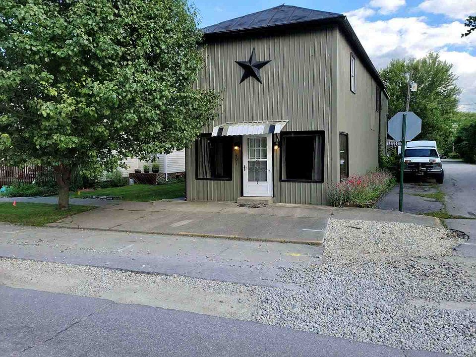 1st image of 407 W Main St