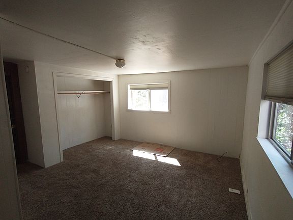 4th image of 656 W Broad St