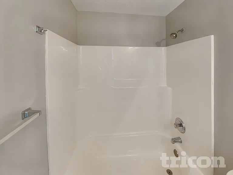 676 Eagles Nest Cir — Photo 14