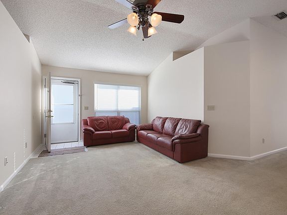 5th image of 4590 Cabbage Pond Dr