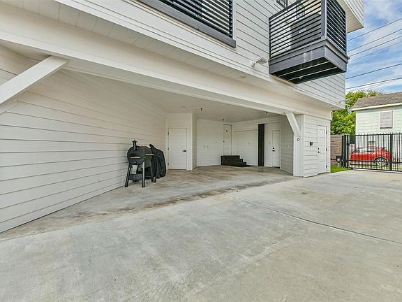 3rd image of 1716 23rd St #D