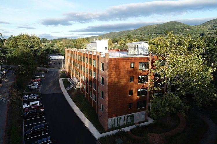 2nd image of 7 Creek Dr APT 205