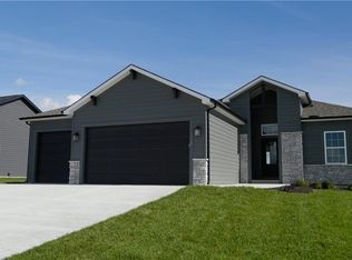 1150 W Edwards St, Maryville, MO 64468
