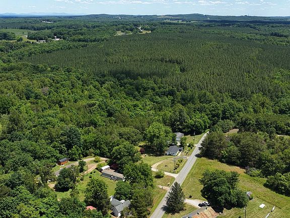 4th image of Millstream Dr