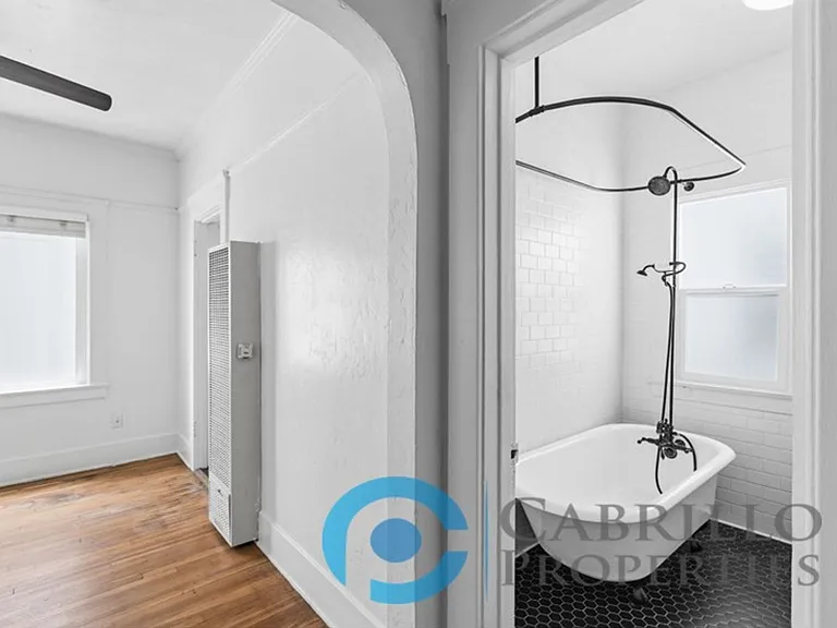 Casa Blanca Apartments — Photo 13