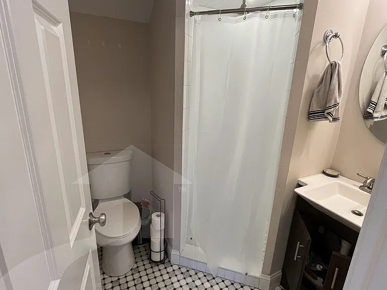 14 Flint St — Photo 2