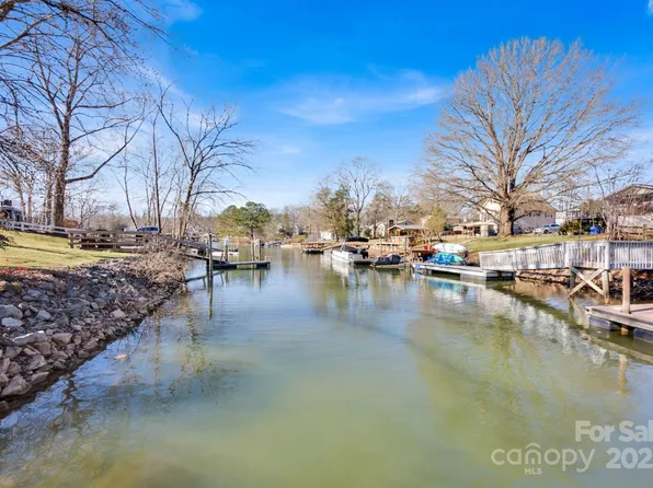 130 Marina Ln, Mooresville, NC 28117