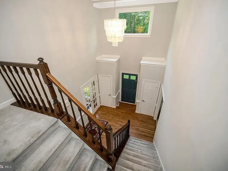 2 English Hills Dr — Photo 25