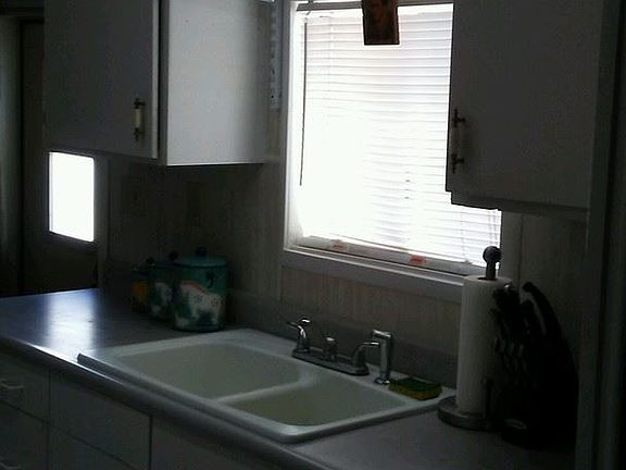 5th image of 3115 N Fairview Ave Unit 220