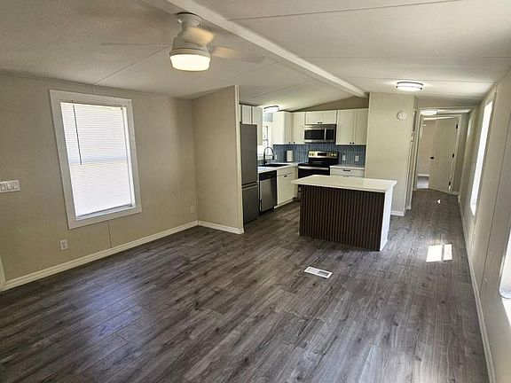 4th image of 231 Lakeview Ct