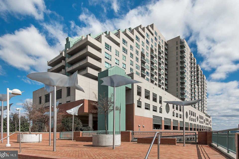 1st image of 717 S Columbus Blvd Unit 1007