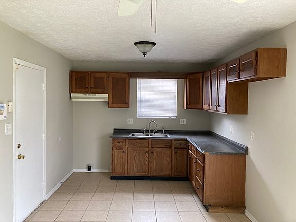3rd image of 3137 N Pawnee Dr