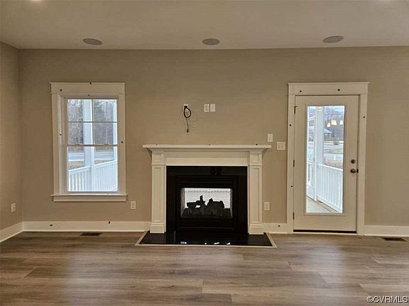 3rd image of 11121 Cliff Park Ct