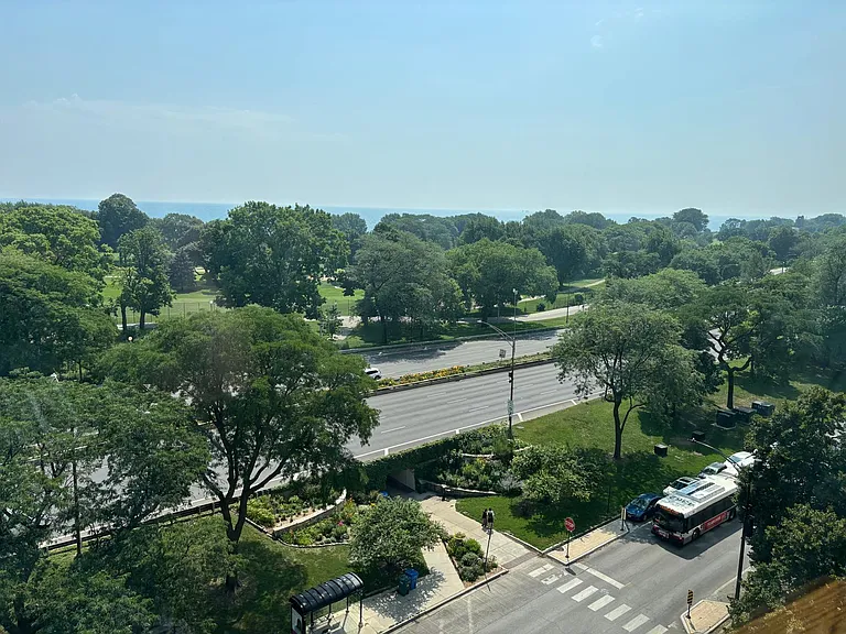 4200 N Marine Dr #901 — Photo 21