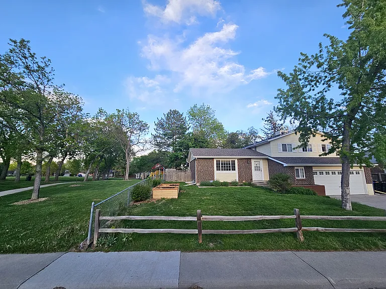 7280 Braun Way — Photo 3