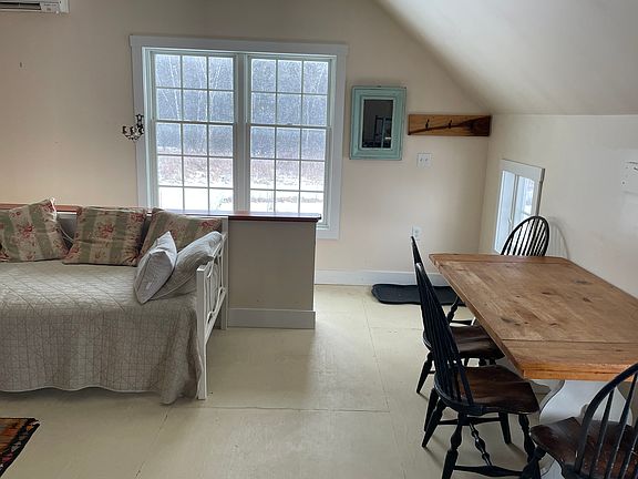 2nd image of 235 Primrose Ln