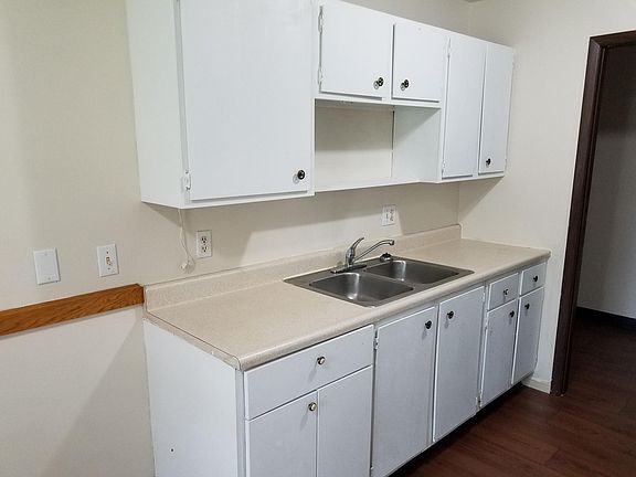 4th image of 115 Scott Dr